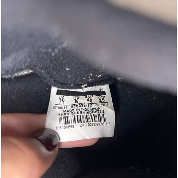 Jordan 11 Retro High Legend Blue US 7Y (Authentic & Great Condition- No Damage) - Picture 8 of 9